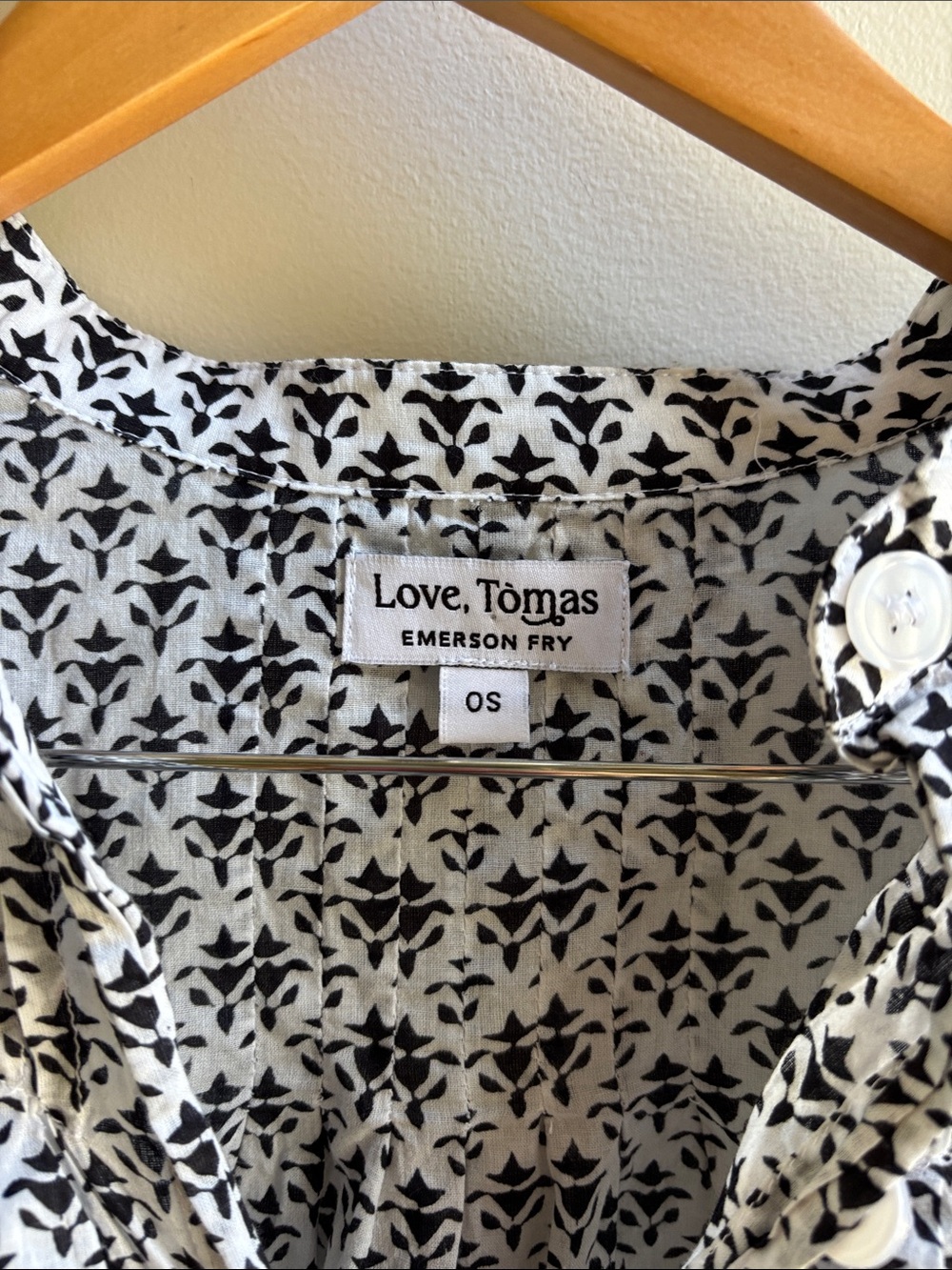 Love, Tomas Emerson Fry Mandarin Collar Blouse - Picture 5 of 8